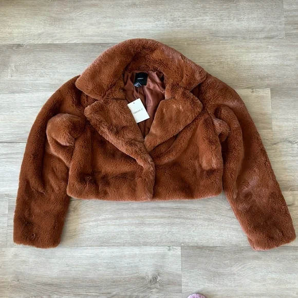 Forever 21 Plush Cropped Faux Fur Coat sz M - Picture 2 of 12